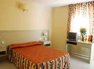 Hotel California 3*
